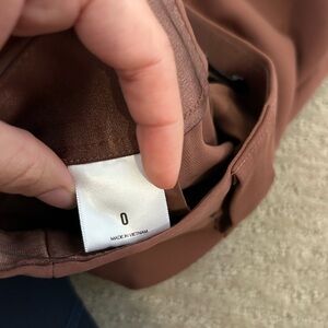 Express dress pants in a dusty pink color. Flowy style!